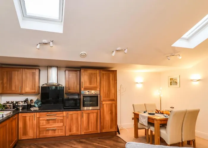 Sunset View * וויטבי